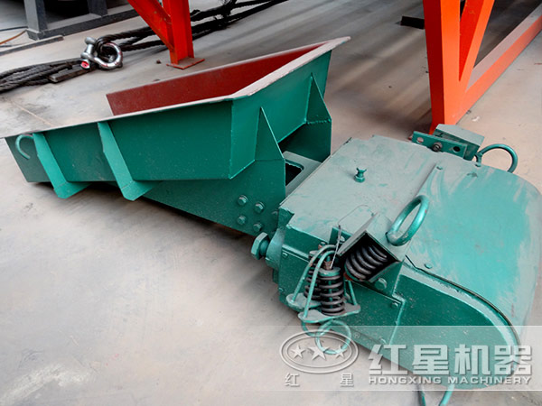 紅星電磁振動(dòng)給料機(jī)是如何把材料按照規(guī)定派送的？