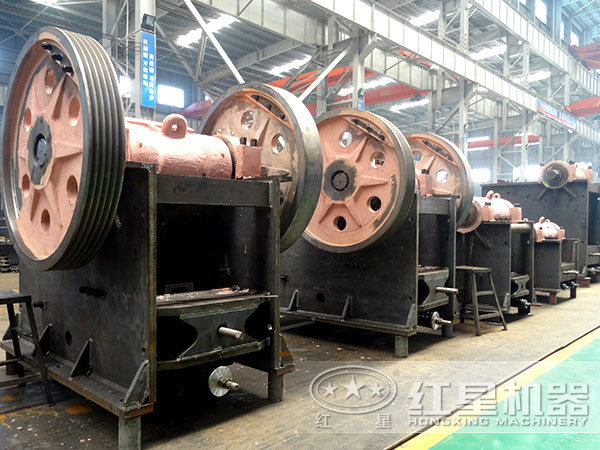 顎式破碎機(jī)生產(chǎn)廠家 顎式破碎機(jī)生產(chǎn)廠家