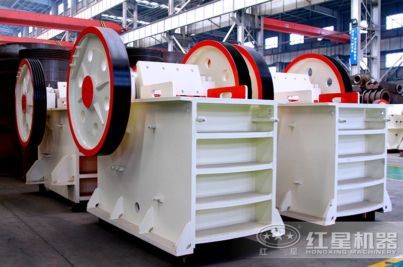 20萬方青石能打出多少石頭？有省錢的石頭破碎設(shè)備配置方案推薦嗎？