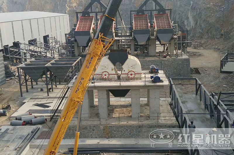 錘式粉碎機(jī)大型應(yīng)用生產(chǎn)現(xiàn)場 錘式粉碎機(jī)大型應(yīng)用生產(chǎn)現(xiàn)場