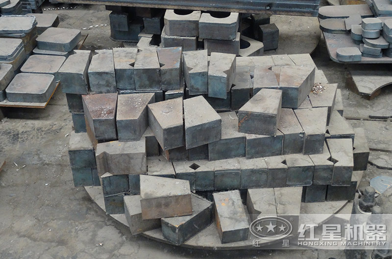 時(shí)產(chǎn)100噸機(jī)制砂整形機(jī)，推薦用HVI制砂機(jī)-好維護(hù)、成品率高