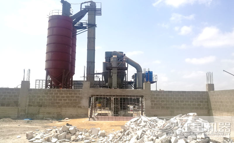 石頭磨粉機(jī)生產(chǎn)現(xiàn)場 石頭磨粉機(jī)生產(chǎn)現(xiàn)場