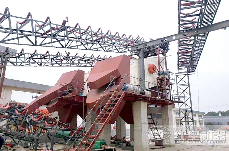 現(xiàn)場實拍，圓振動篩