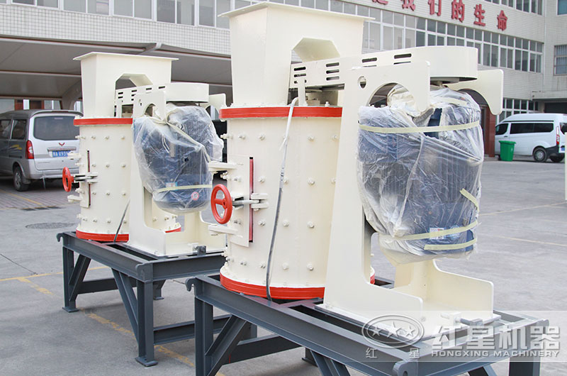 每小時(shí)10噸復(fù)合破碎機(jī)價(jià)格便宜，小型生產(chǎn)線必備