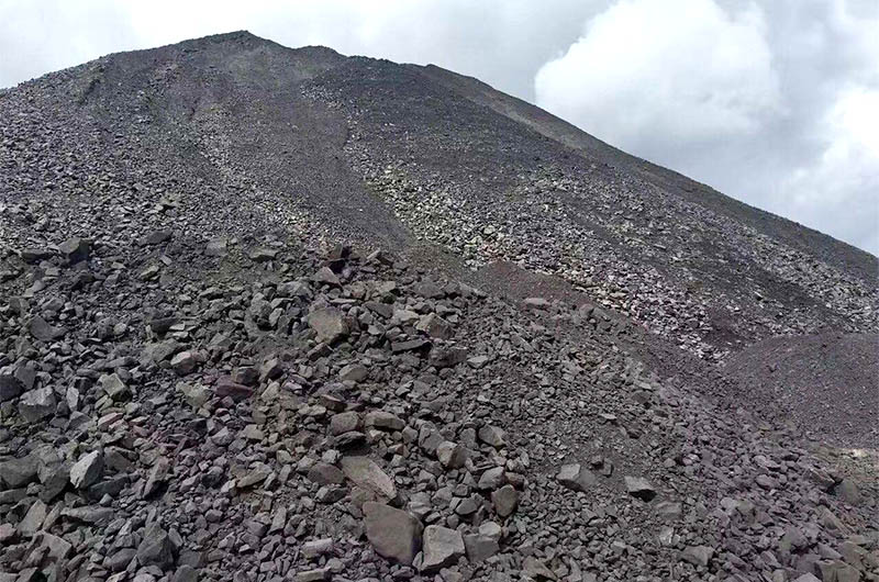 煤矸石有何用途？小型煤矸石粉碎機(jī)多少錢一臺(tái)？