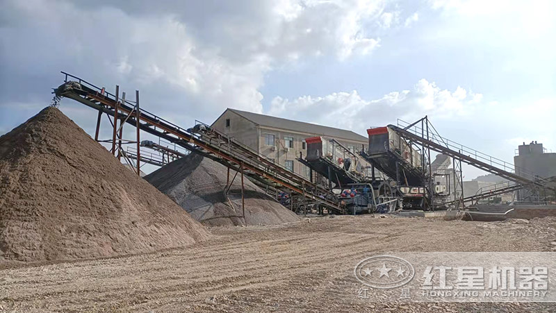 石頭制砂生產(chǎn)現(xiàn)場(chǎng)戶(hù)外實(shí)景圖 石頭制砂生產(chǎn)現(xiàn)場(chǎng)戶(hù)外實(shí)景圖